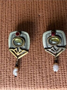 Handmade SS Garnet and Peridot Earrings with Seed Pearl Drop